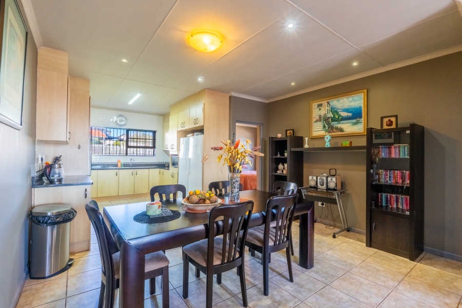 4 Bedroom Property for Sale in Dana Bay Western Cape